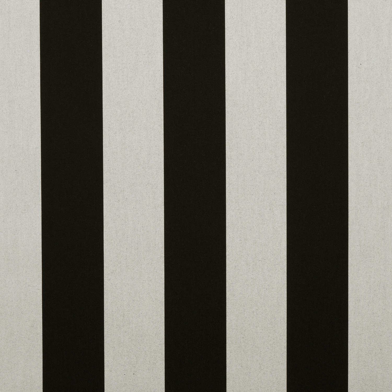 Beaufort Black / White 6 Bar official swatch