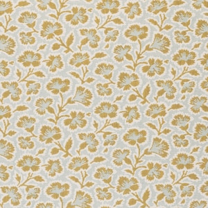 Mia Daisy official swatch