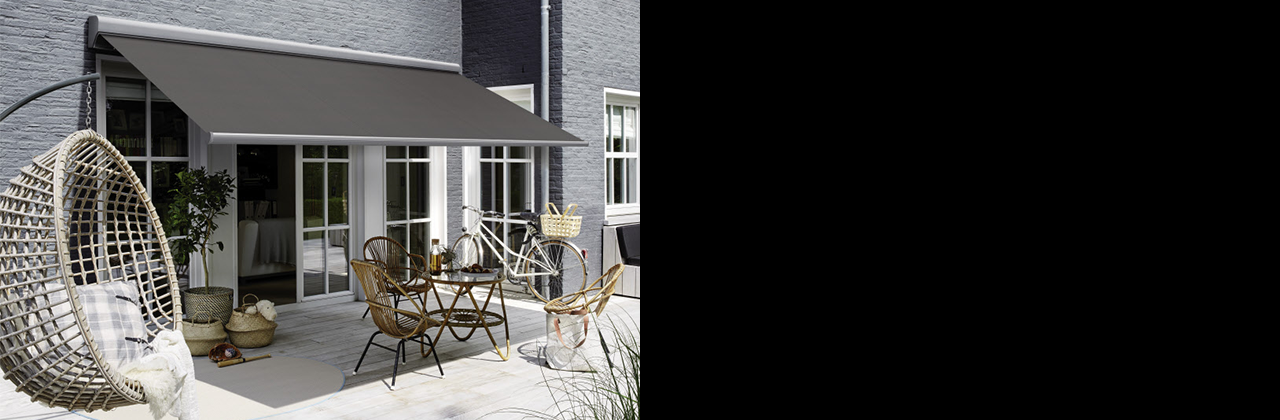 patio scene with retractable awning